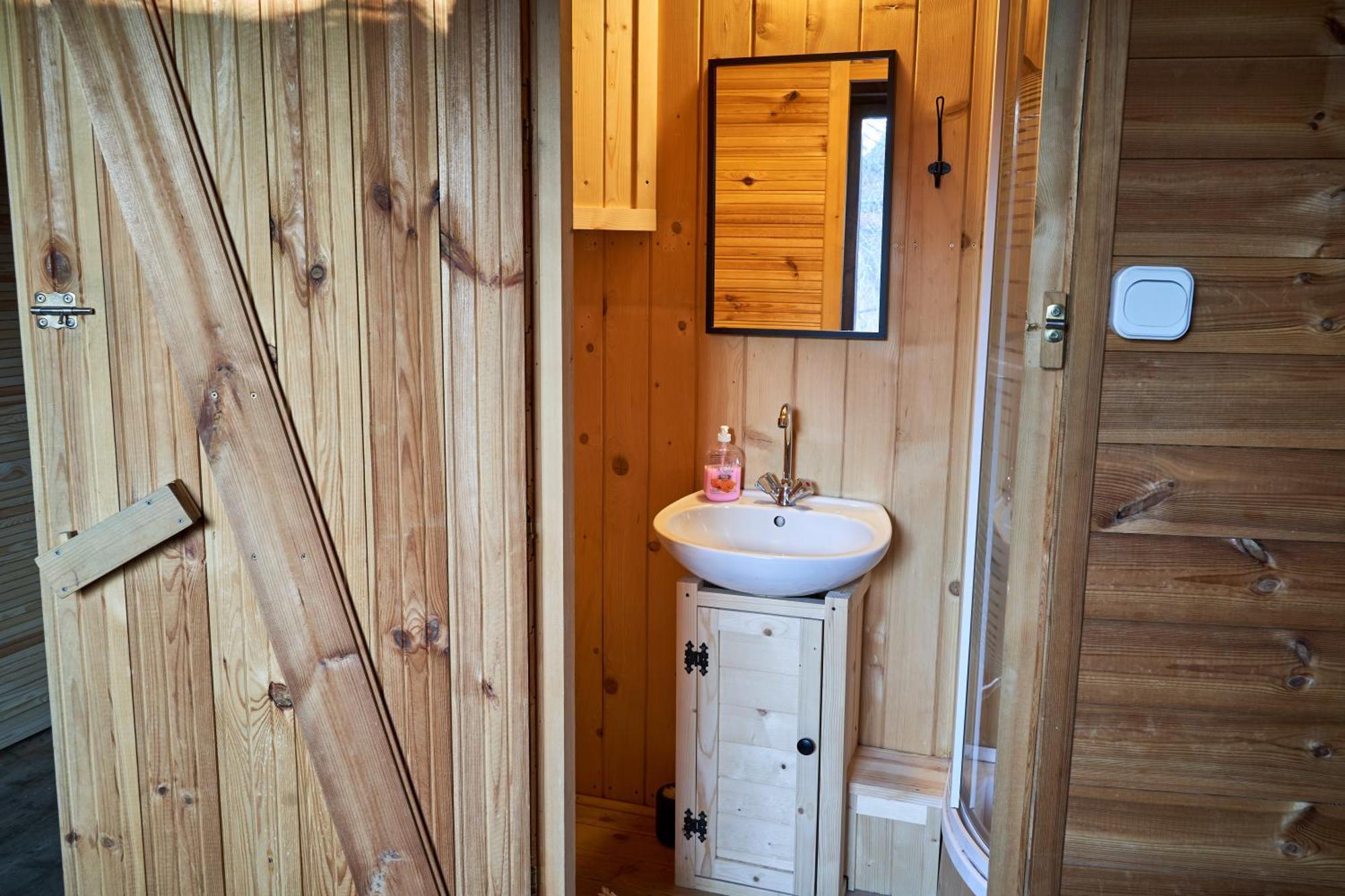 Quadruple Room Private Bathroom