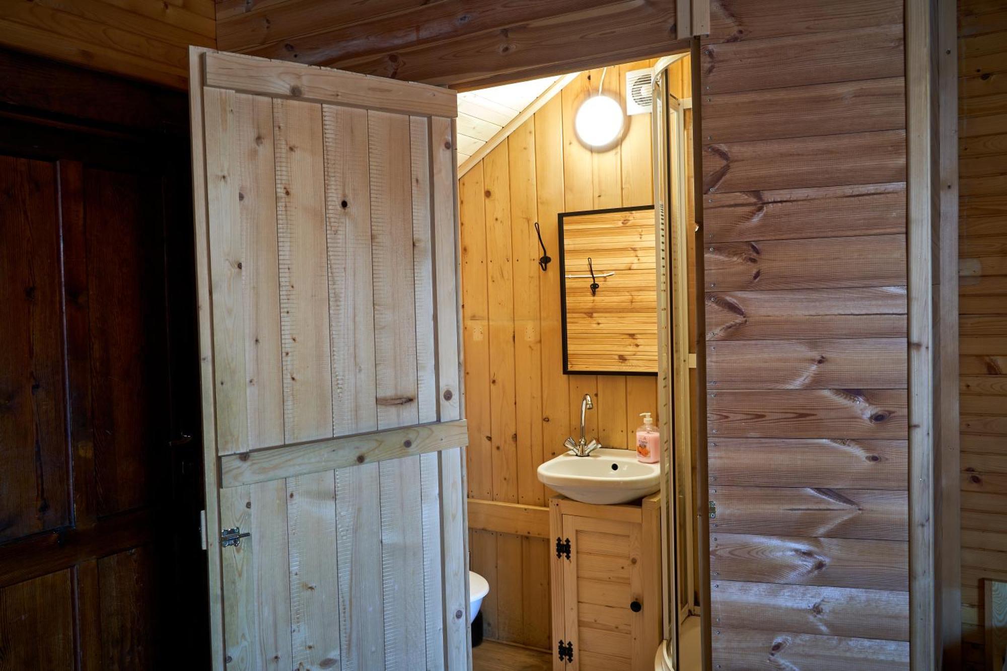 Quadruple Room Private Bathroom